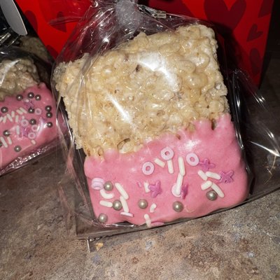 Chocolate Dipped Rice Krispie Treat (Single)