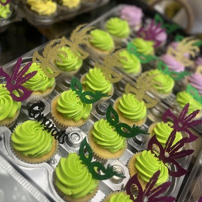 Custom Cupcakes 