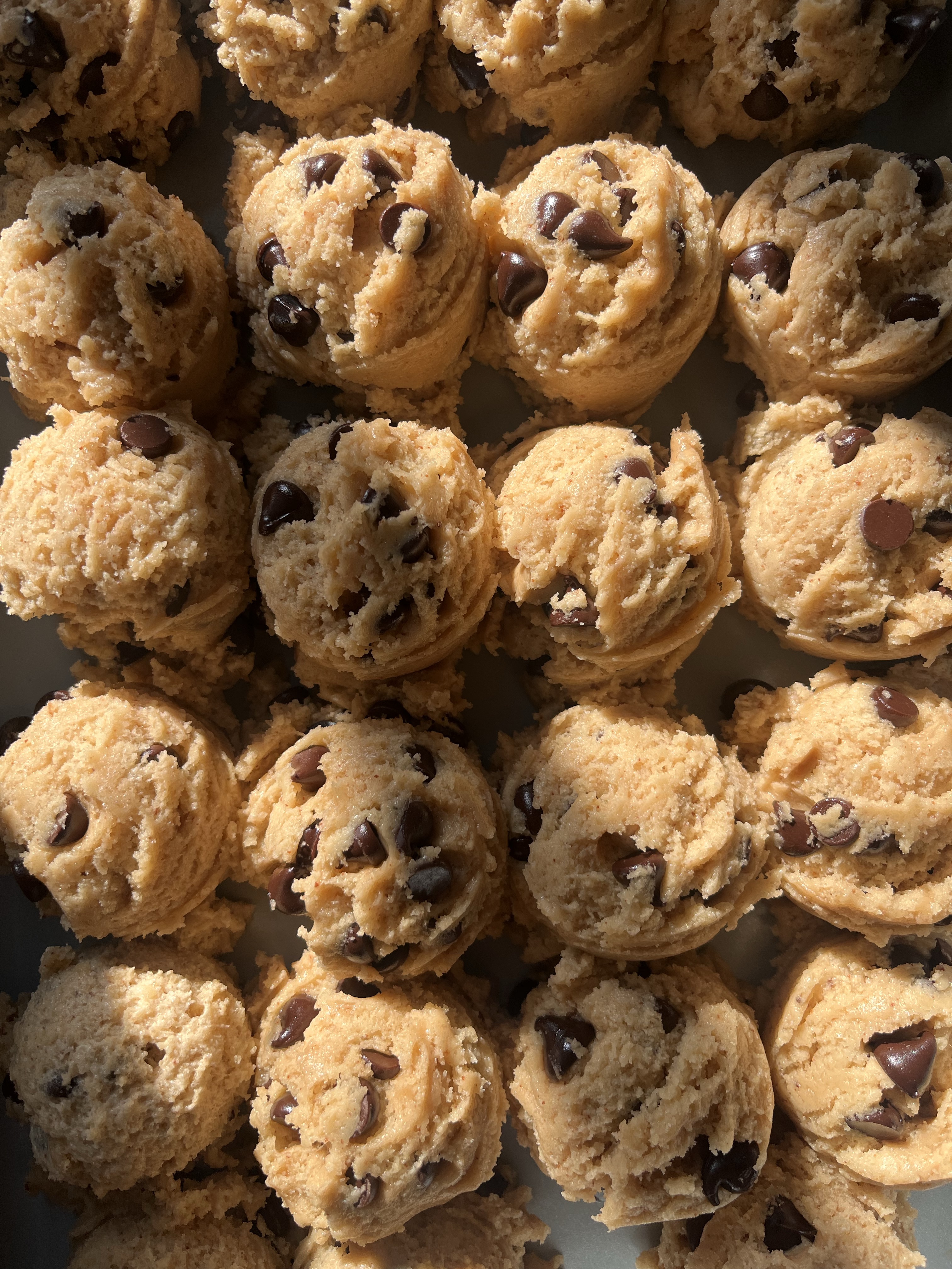 Frozen Sourdough Chocolate Chip Cookies