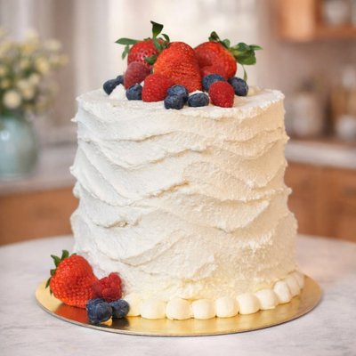 Berry Chantilly Cake 