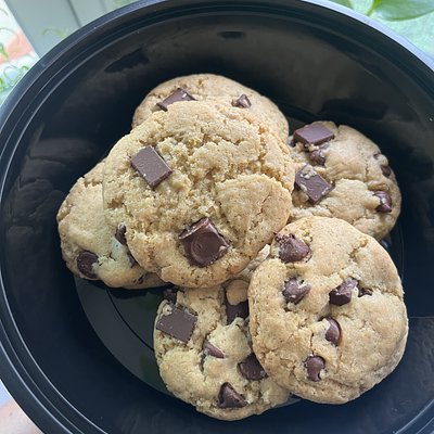 Browned Butter Chocolate Chip Cookies (6ct) 