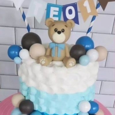Teddy Bear Flower Petal Cake🧸