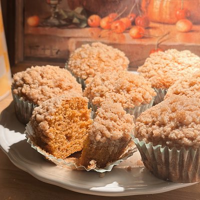 6 pack Cinnamon Streusel Pumpkin Muffins