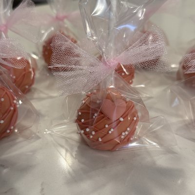 Cake Pops Basic Plus ( $4.00 Per Cake Pop - sold in set of 6)