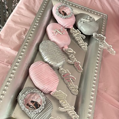 Custom Cakesicles 
