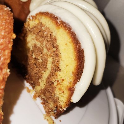 10" Cinnamon Roll