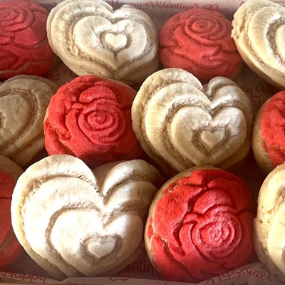 Dbl Stamped Hearts With Roses