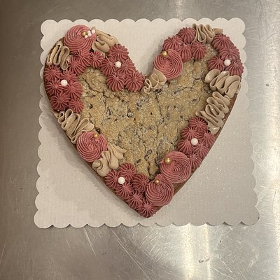 Heart Cookie Cake 