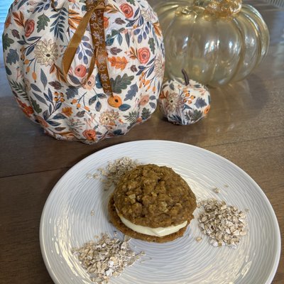 Oatmeal Crème Pie