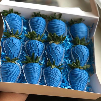 Chocolate Covered Strawberries - 12ct