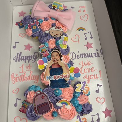 Ms Rachel Cupcake Cake (24)ct 
