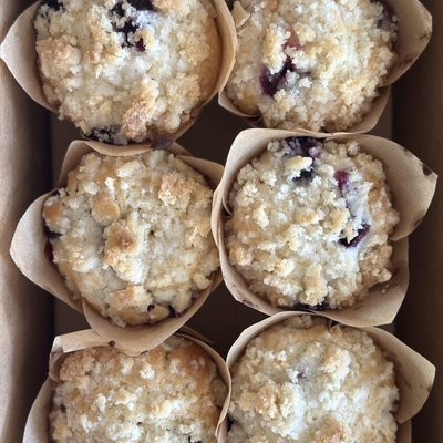 🫐Blueberry & White Chocolate Chip With Crumble