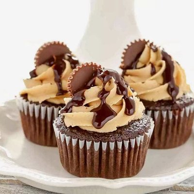 Peanut Buttercup Lava Cupcakes