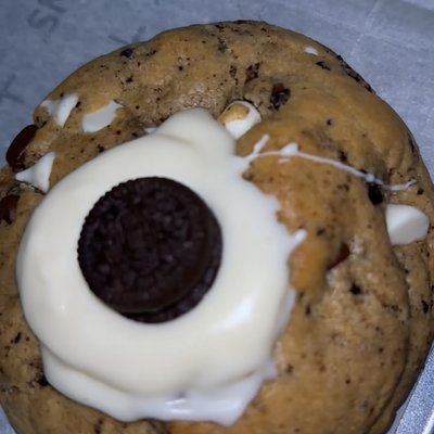 Cookies & Cream Dream Cookie