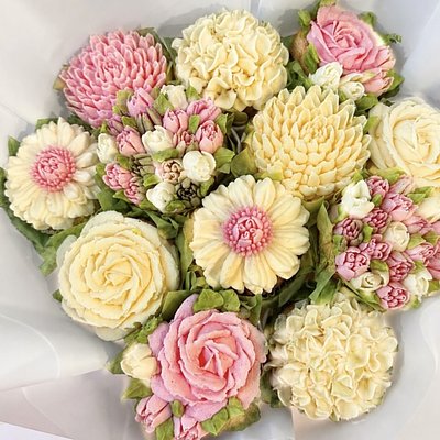 Cupcake Bouquet (One Dozen Cupcakes)
