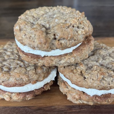 Gourmet Oatmeal Cream Pie - 6 Pack