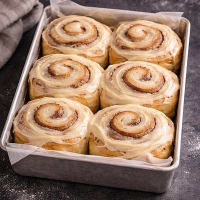 Sticky Situation – Classic Cinnamon Rolls (6 Pack | Classic Size)