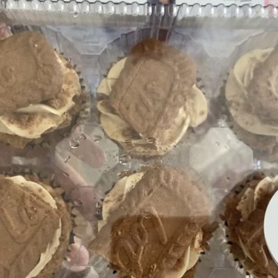 Cookie Butter Cupcakes 1/2 Dozen