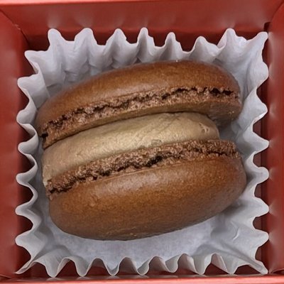 Chocolate Macaron