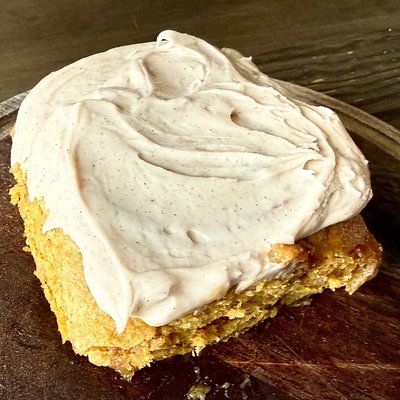 Pumpkin Spice Cinnamon Rolls w/ Pumpkin Spice “Cream Cheese” Icing (4-Pack)