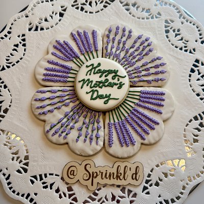 Mother’s Day Cookie Ring