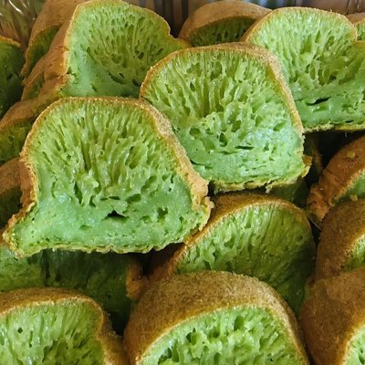 Pandan Honeycomb Sponge Cake - Small Tray