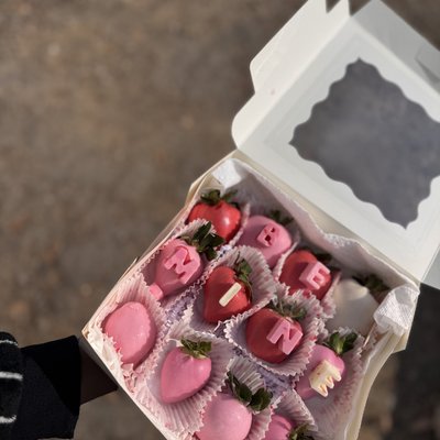 Dozen Strawberries 