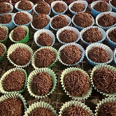 Chocolate Brigadeiro - Pack Of 8