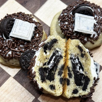 Amazeballz- Cookies And Dreams