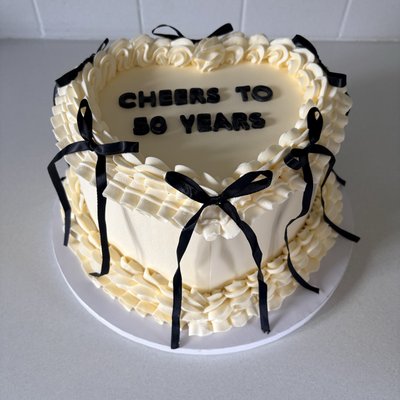 9” Heart Cake