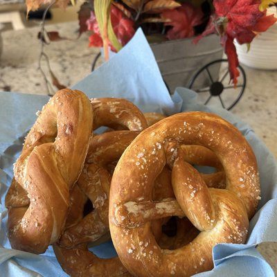 Soft German Pretzel (5)