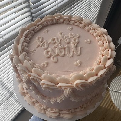 8” Cake(feeds 20-30)