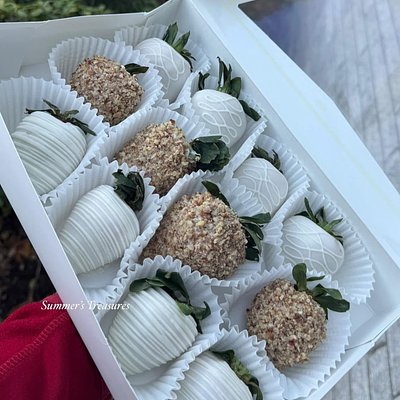 Chocolate Dipped Berries