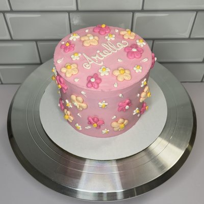Round Cake: 5 Inch 2 Layer