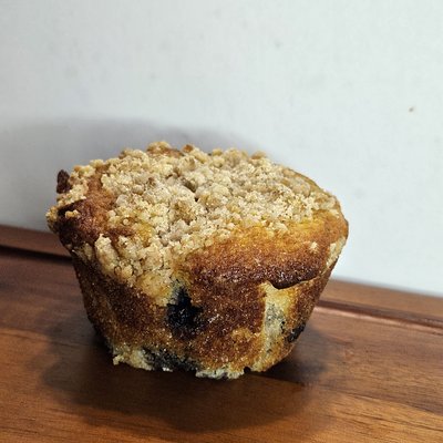 Blueberry Crumble Muffins 