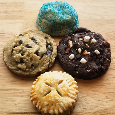 🍦 The "Sunsets & Scoops" July Box ☀️ - Local 