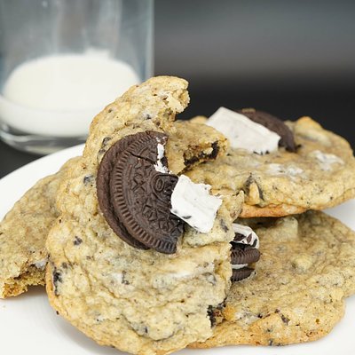Cookies N’ Cream - Large Bakery Style