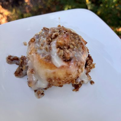 Apple Crisp Cinnamon Rolls 1/2 Dozen