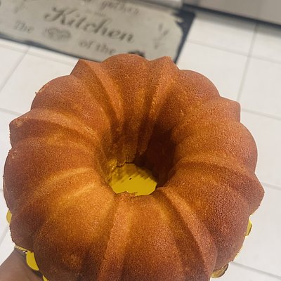 Less Sugar, Same Love, Vanilla Pound Cake!! 