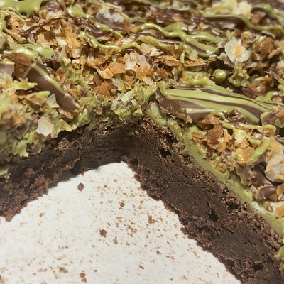 Dubai Pistachio + Kanafeh Double Chocolate Brownie