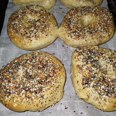 Sourdough Everything Bagels (6 Pack)