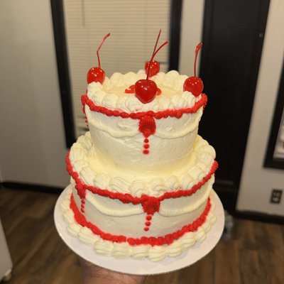 4" & 6"  2 Tier Cake With Buttercream 