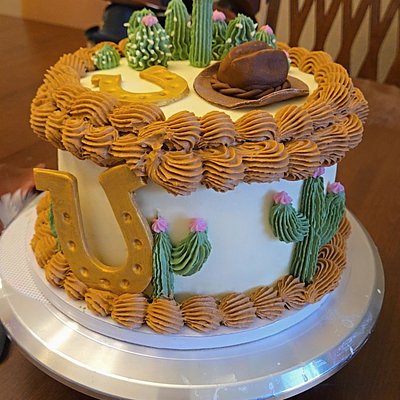 8 Inch Round Cake