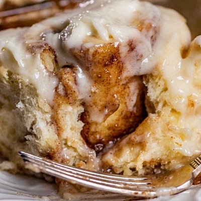 ½ Dozen Famous Cinnamon Rolls (Not Sourdough)