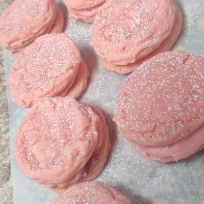 Strawberry Cakesters 