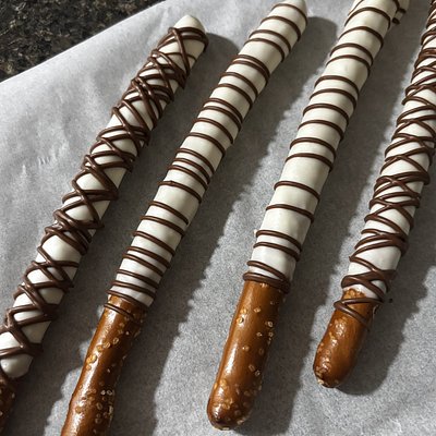 Classic - Dipped Pretzel Rods