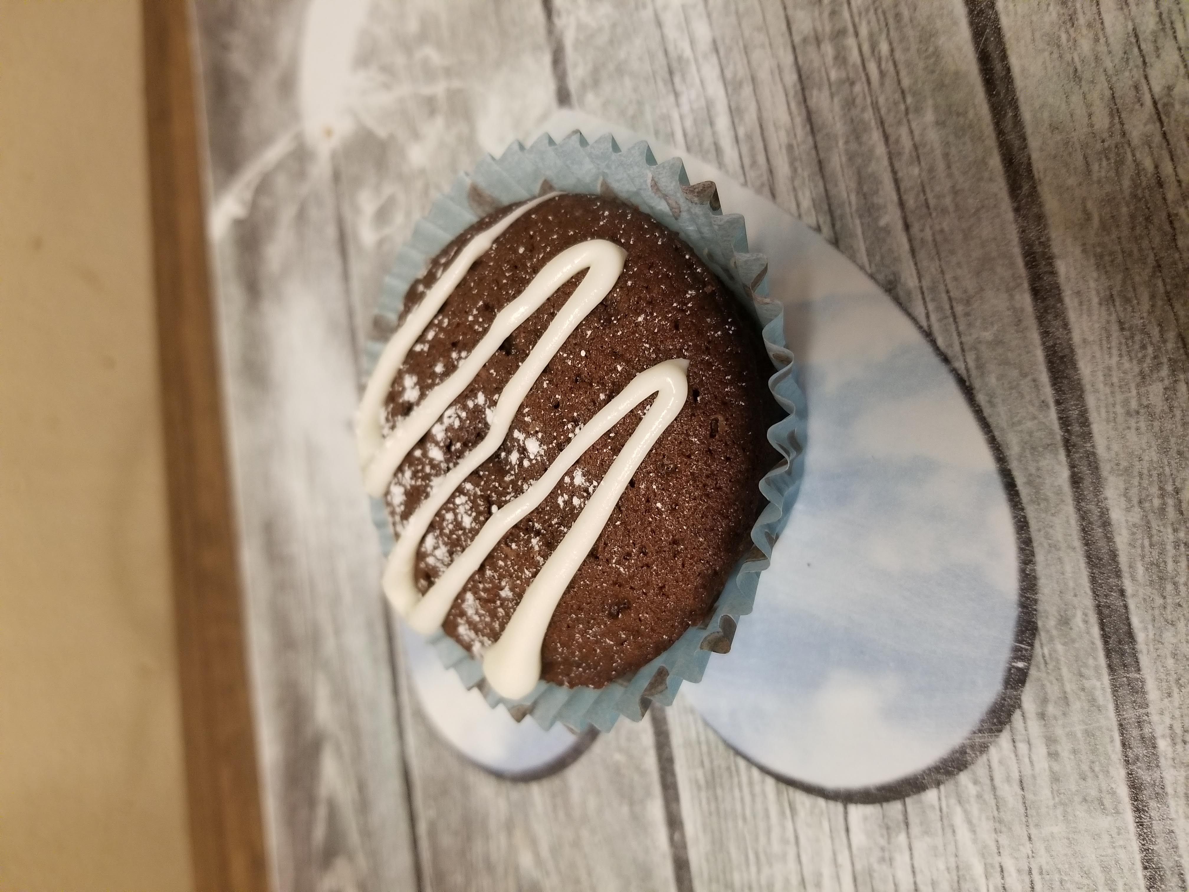 CHOCOLATE LAVA CUPCAKES