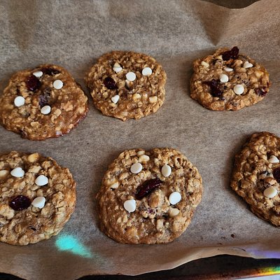 White Chocolate & Cranberry Oatmeal Sourdough Cookies - 6 Count