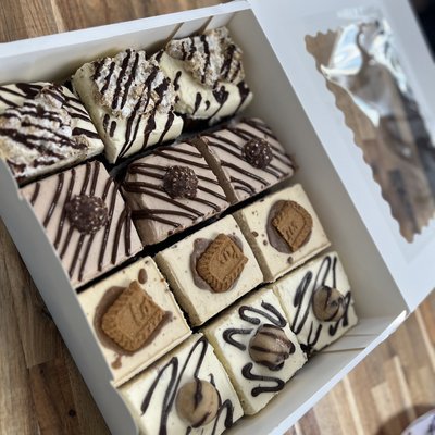 Topped brownies
