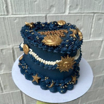 6" Heart Cake Tall (15 Servings)